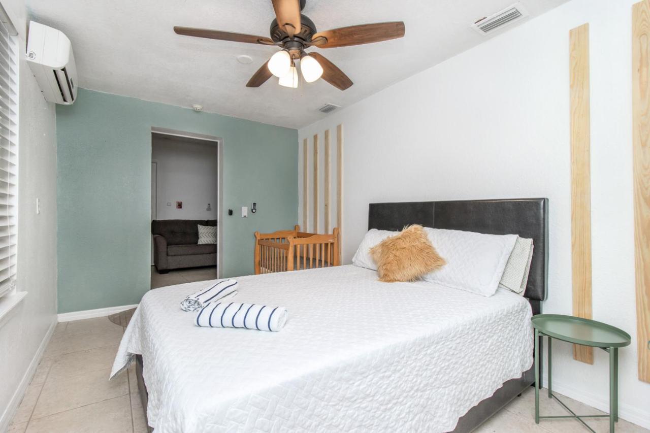 6 Bedroom Bucs Airport Mall Beach Wifi Тампа Экстерьер фото
